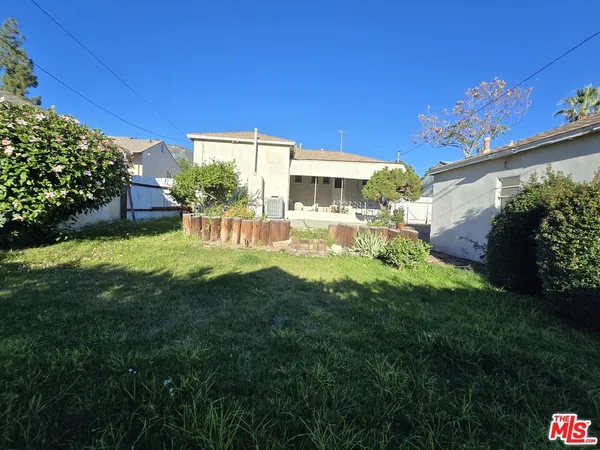 $985,000 | 2944 Mayfield Avenue, La Crescenta, CA 91214