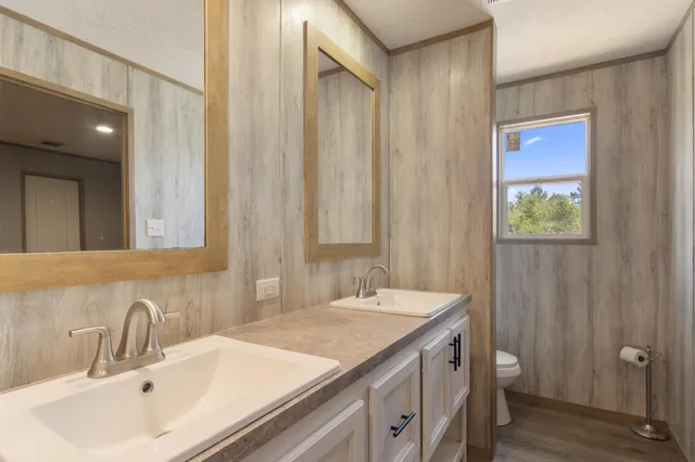 $174,900 | 21835 Northwest Nw Lake, Vernon, FL 32462