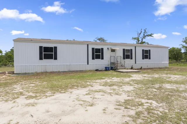 $174,900 | 21835 Northwest Nw Lake, Vernon, FL 32462