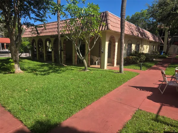 $1,800 | 259 South Cypress Road, Unit 509, Pompano Beach, FL 33060