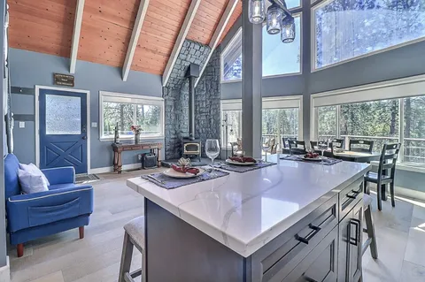 $498,000 | 20135 Pine Mountain Drive, Groveland, CA 95321