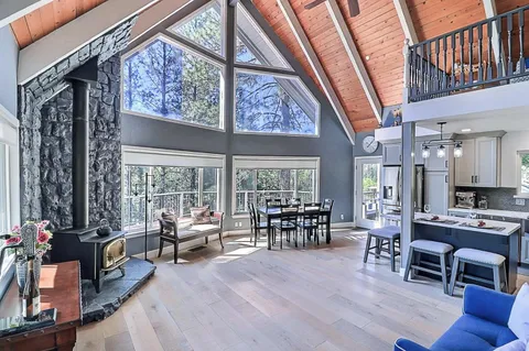 $498,000 | 20135 Pine Mountain Drive, Groveland, CA 95321
