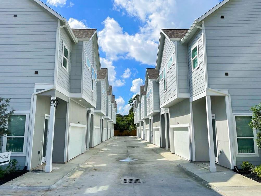 853 Mansfield St Unit B