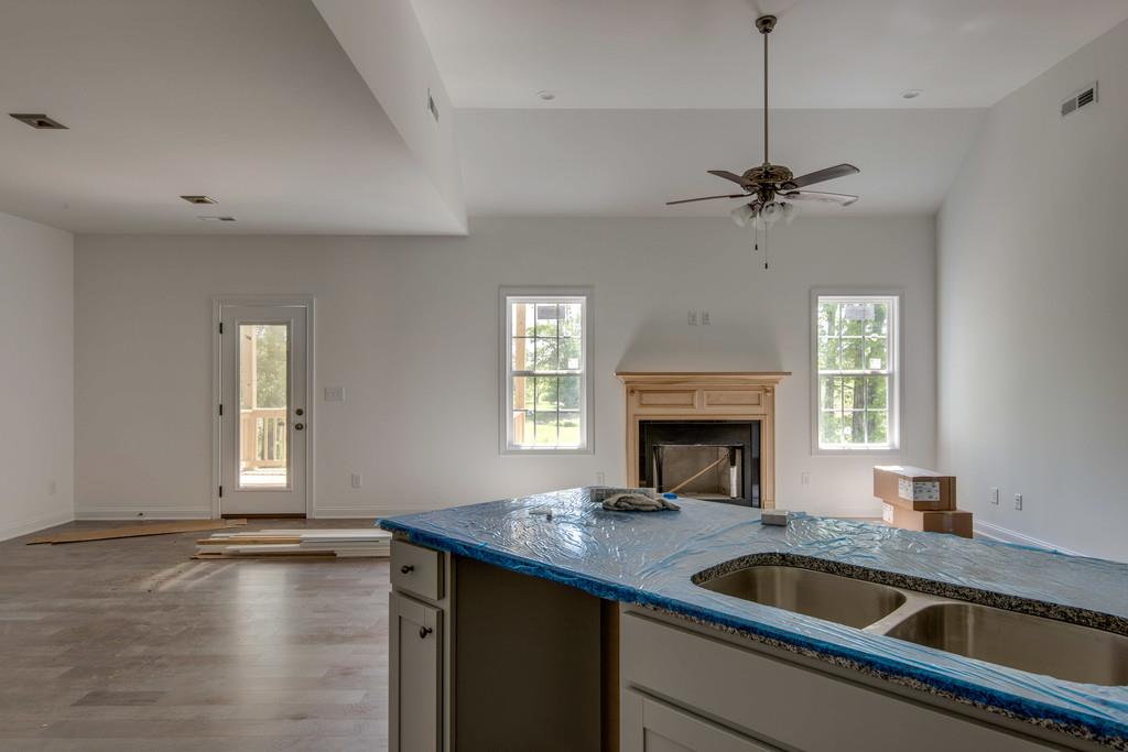 413 Kaiser Road Dickson, TN 37055 - Photo 5 of 24 Gallery Image 5