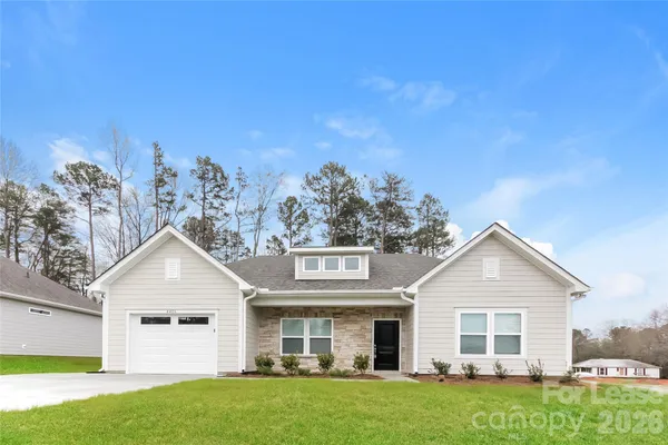 $2,055 | 4406 Mountain Island Drive, Charlotte, NC 28216