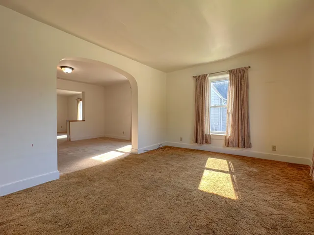 $154,900 | 1113 38th Avenue, Menominee, MI 49858