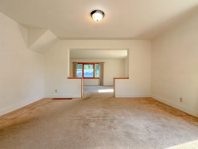 $154,900 | 1113 38th Avenue, Menominee, MI 49858