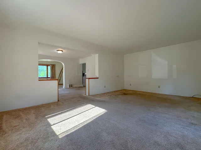 $154,900 | 1113 38th Avenue, Menominee, MI 49858