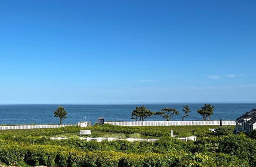 4 Race Point Road, Unit 4 Mashpee, MA 02649 - Photo 3 of 34 a view of a ocean with beach