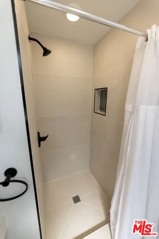 $995 | 1420 Alvarado Terrace, Unit 13, Los Angeles, CA 90006