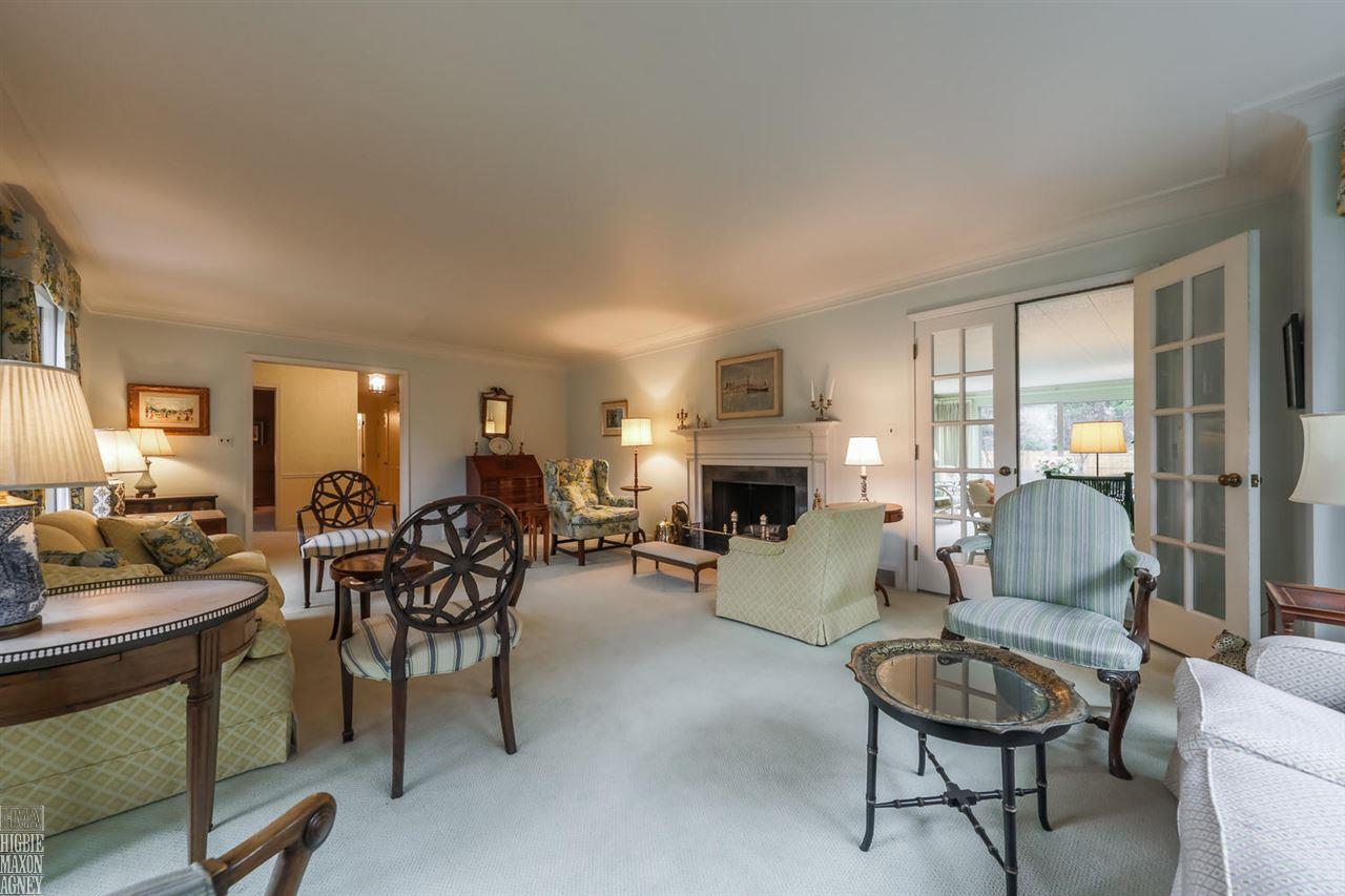 82 Cloverly Road Grosse Pointe, MI 48236 - Photo 4 of 40 31376413-3.JPG