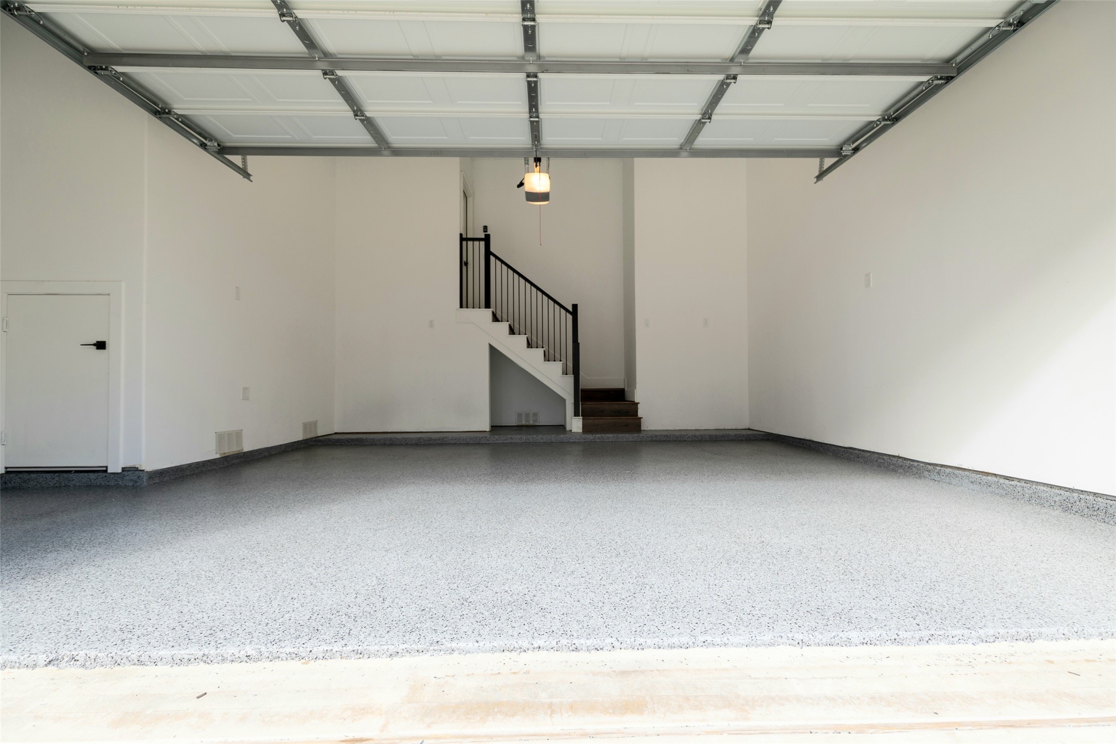 1421 West 23rd Street, Unit C Houston, TX 77008 - Photo 37 of 40 a view of a garage