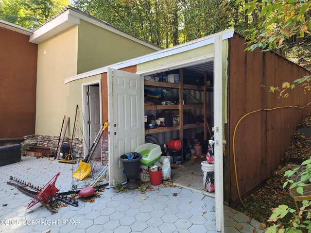 $599,000 | 185 Quiet Valley Road, Stroudsburg, PA 18360