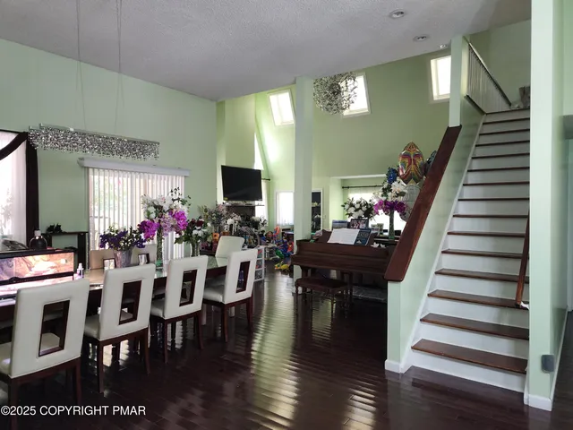 a en suite bathroom with a sink and a mirror