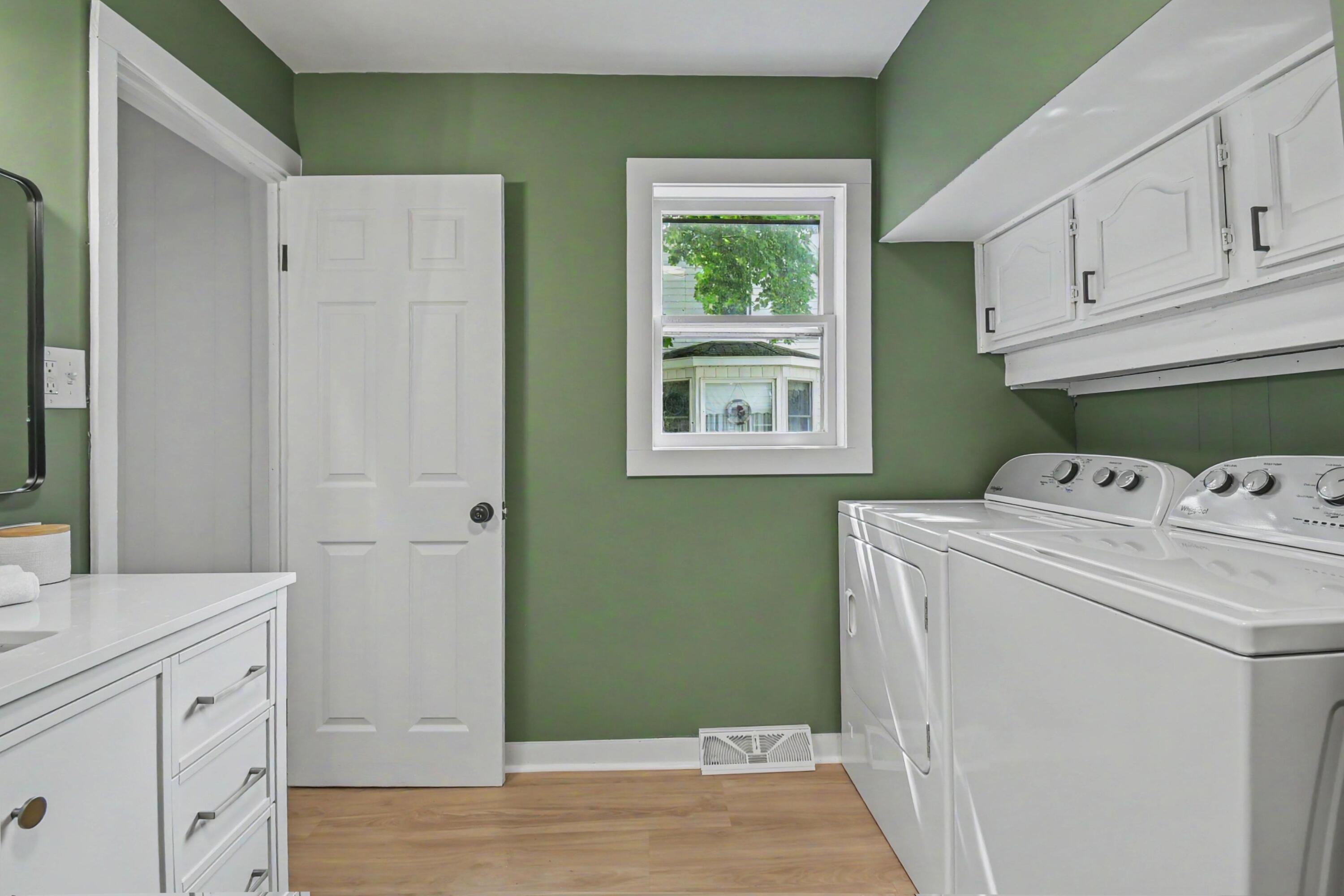 523 West Maple Street Wayland, MI 49348 - Photo 13 of 27 012_file_5911