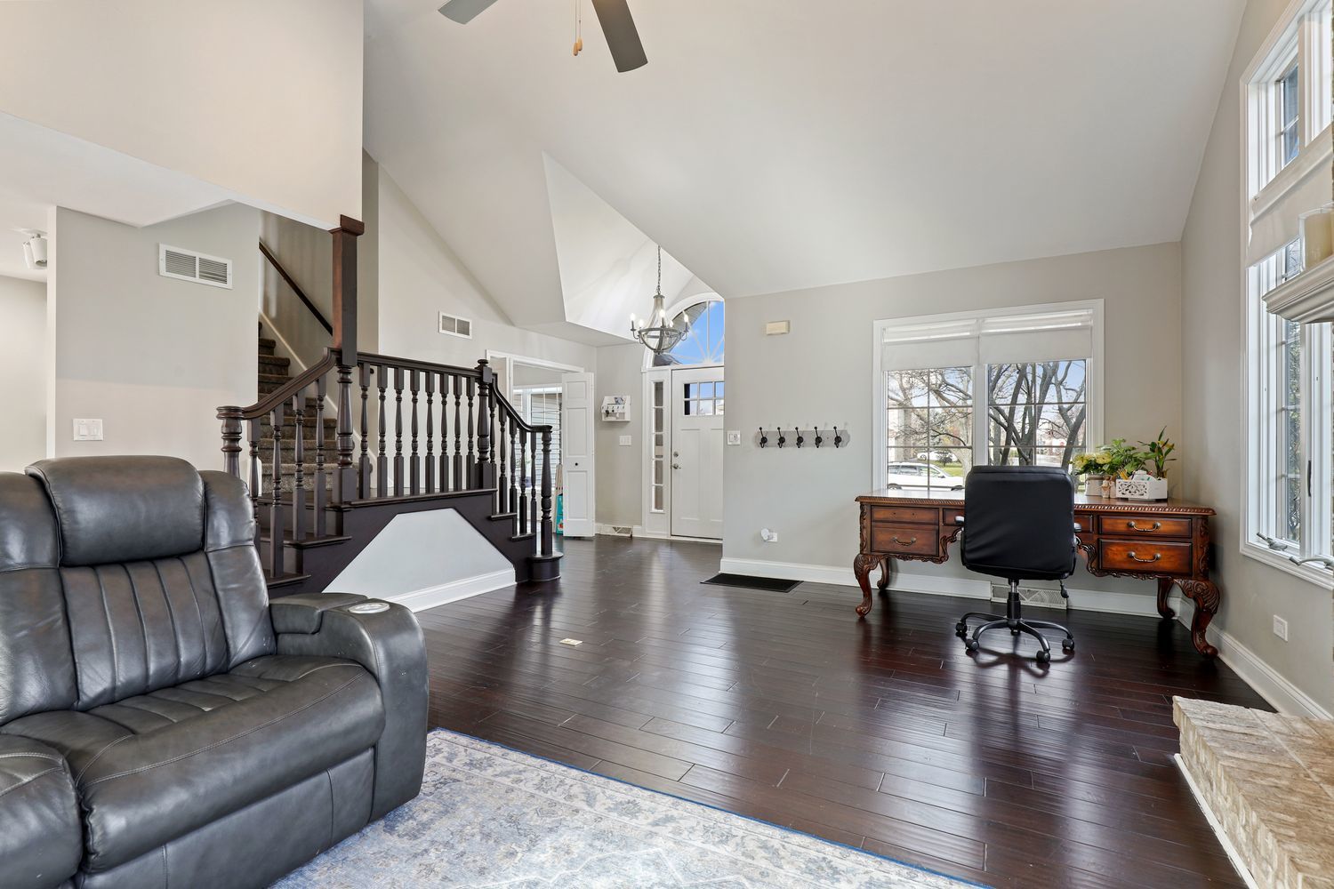 22507 Bass Lake Road Plainfield, IL 60544 - Photo 3 of 26 Gallery Image 3