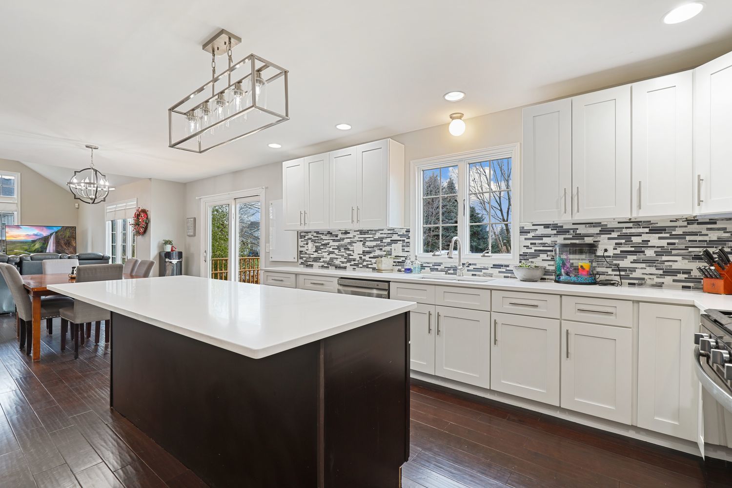 22507 Bass Lake Road Plainfield, IL 60544 - Photo 6 of 26 Gallery Image 6