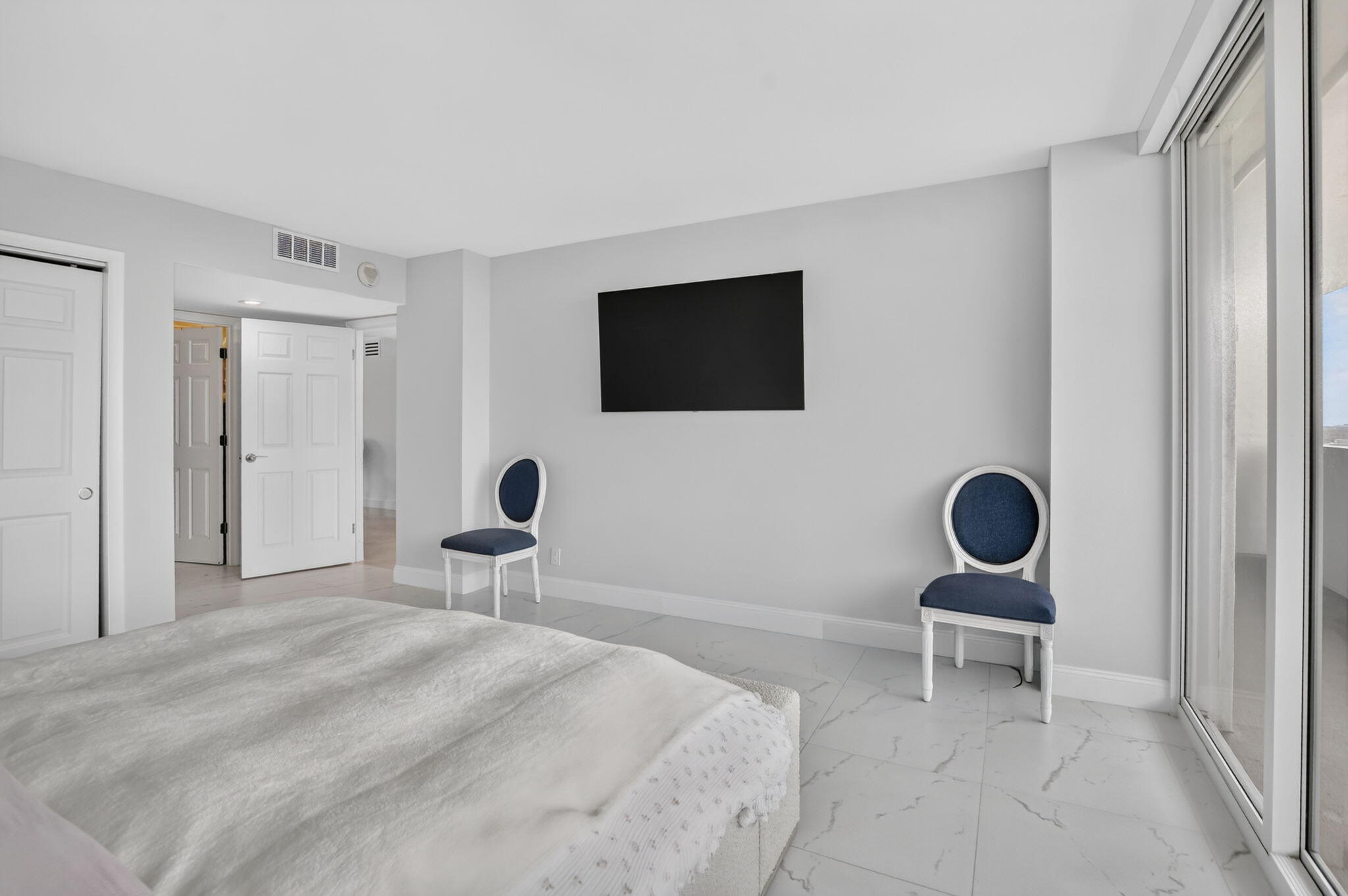 2000 South Ocean Boulevard, Unit 16B Boca Raton, FL 33432 - Photo 19 of 75 Primary suite