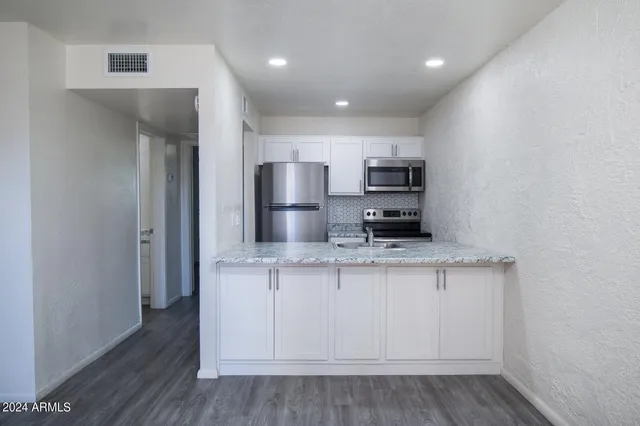 $1,095 | 4635 North 27th Avenue, Unit 205, Phoenix, AZ 85017