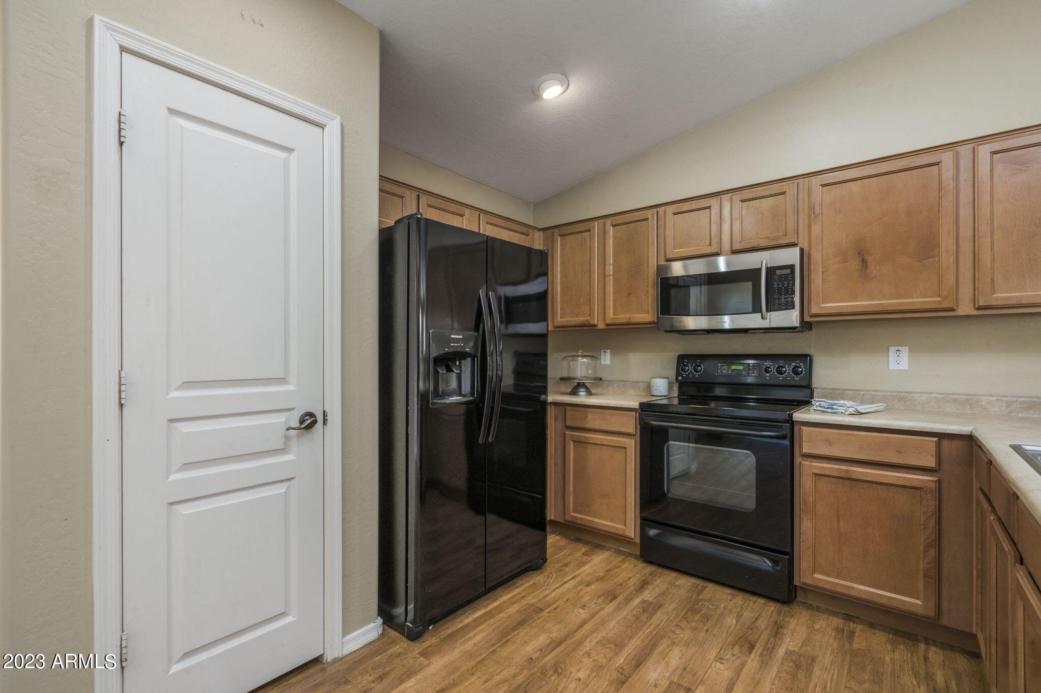 2343 West Apollo Road Phoenix, AZ 85041 - Photo 8 of 23 Kitchen 2