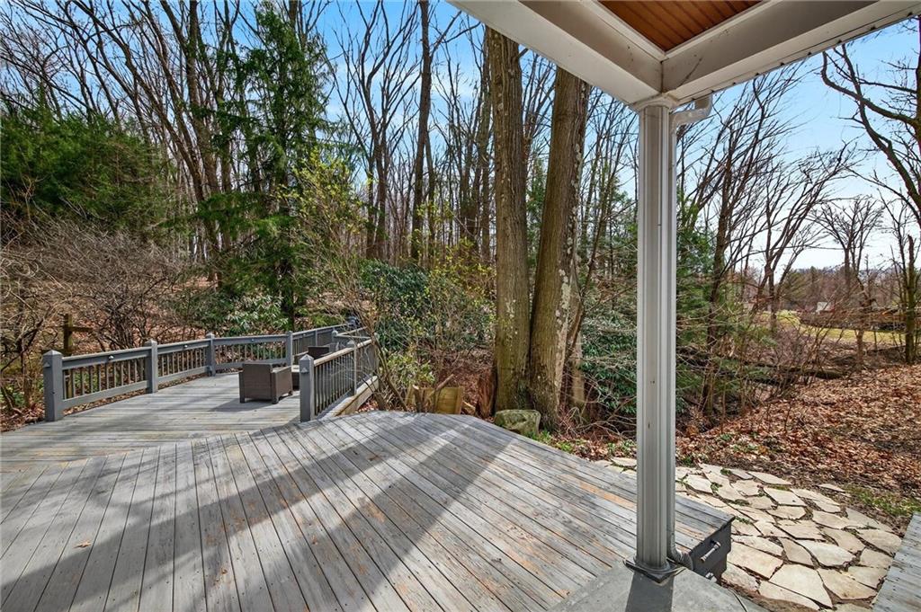 1369 South Hermitage Road Hermitage, PA 16148 - Photo 7 of 40