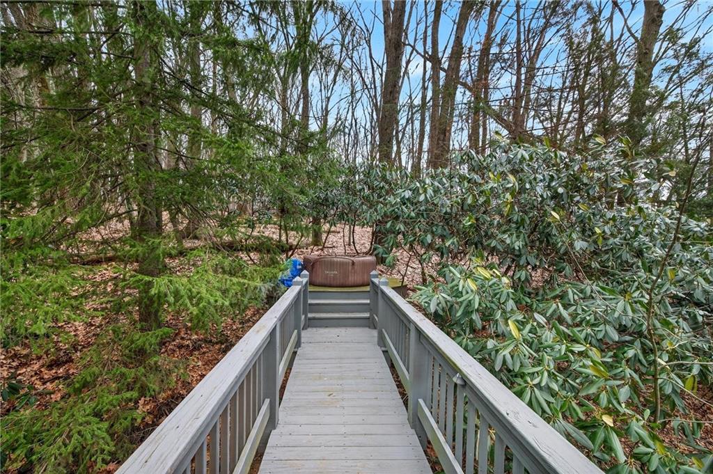1369 South Hermitage Road Hermitage, PA 16148 - Photo 9 of 40