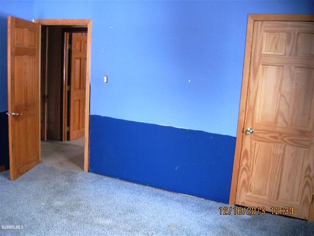 1471 West Becker School Road Freeport, IL 61032 - Photo 8 of 21 an empty room with windows