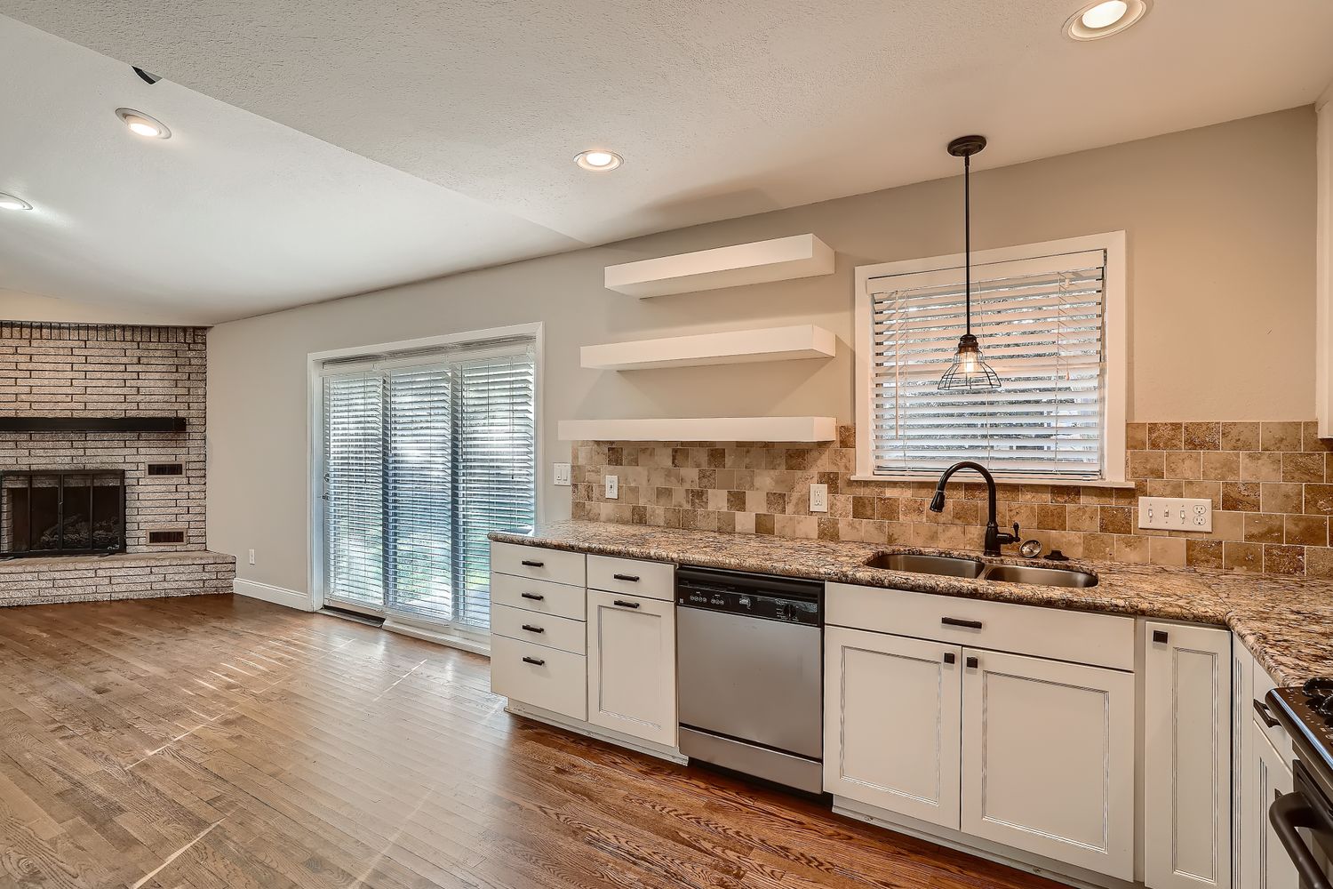 210 College Street Round Rock, TX 78664 - Photo 6 of 26