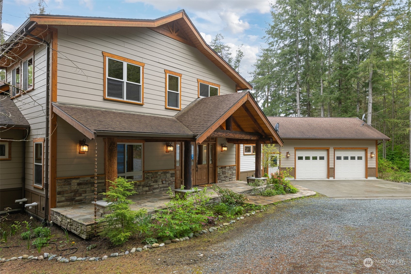 1815 High Noon Road Bellingham, WA 98226 - Photo 3 of 40 a front view of a house with garden