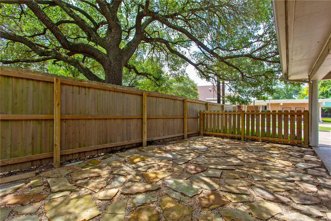 511 Homestead Street Bryan, TX 77803 - Photo 28 of 46 Gallery Image 28