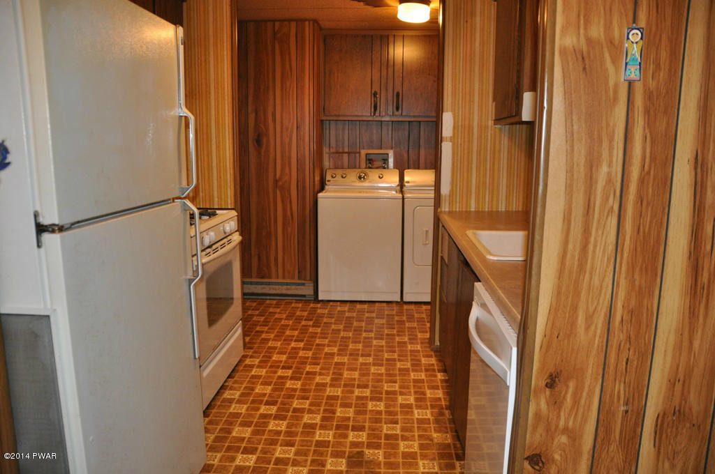 6 Sun Valley Road Newfoundland, PA 18445 - Photo 4 of 20