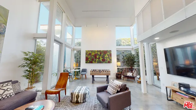 $2,398,000 | 1410 Pacific Avenue, Venice, CA 90291
