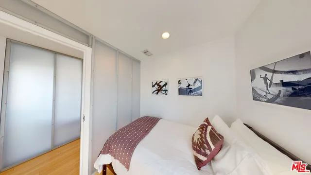 $2,398,000 | 1410 Pacific Avenue, Venice, CA 90291