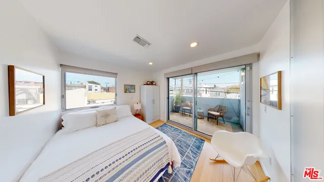 $2,398,000 | 1410 Pacific Avenue, Venice, CA 90291