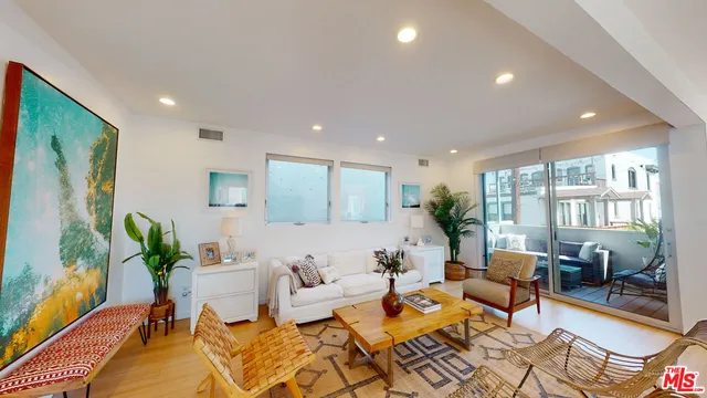 $2,398,000 | 1410 Pacific Avenue, Venice, CA 90291