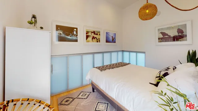 $2,398,000 | 1410 Pacific Avenue, Venice, CA 90291