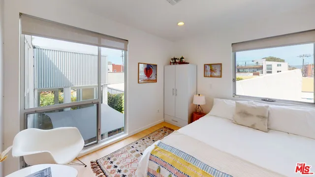 $2,398,000 | 1410 Pacific Avenue, Venice, CA 90291