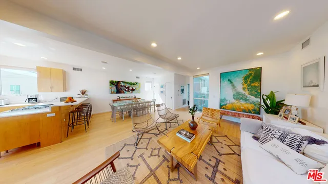 $2,398,000 | 1410 Pacific Avenue, Venice, CA 90291
