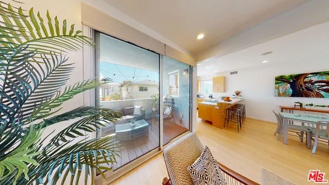 $2,398,000 | 1410 Pacific Avenue, Venice, CA 90291
