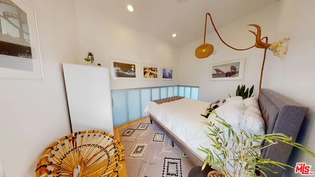 $2,398,000 | 1410 Pacific Avenue, Venice, CA 90291