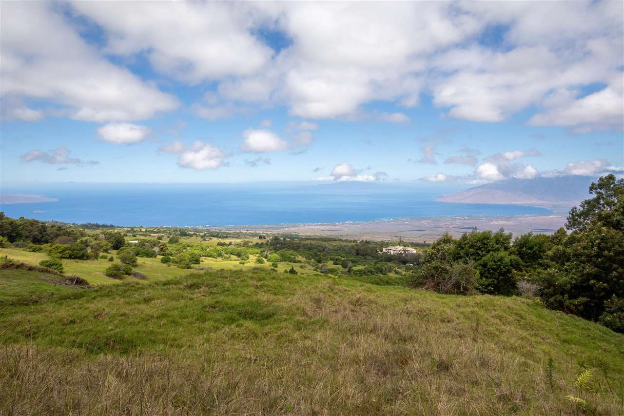 Cross Road Kula, HI 96790 - Photo 3 of 16 a view of an ocean and beach