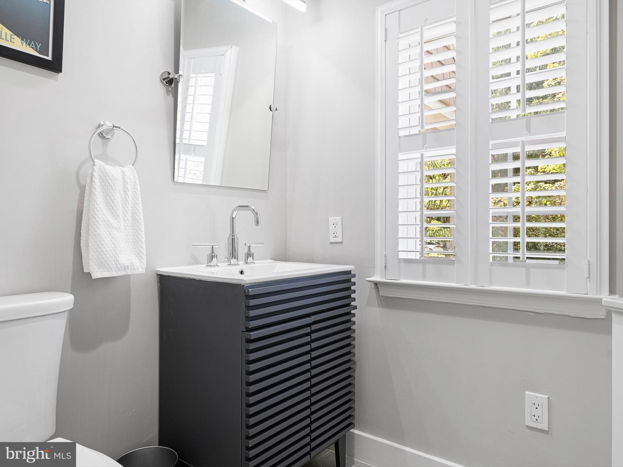 5240 Carversville Road Doylestown, PA 18902 - Photo 36 of 49 Powder Room