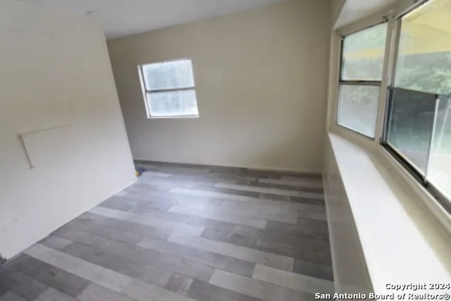 $1,300 | 115 Randall Road, Lakehills, TX 78063