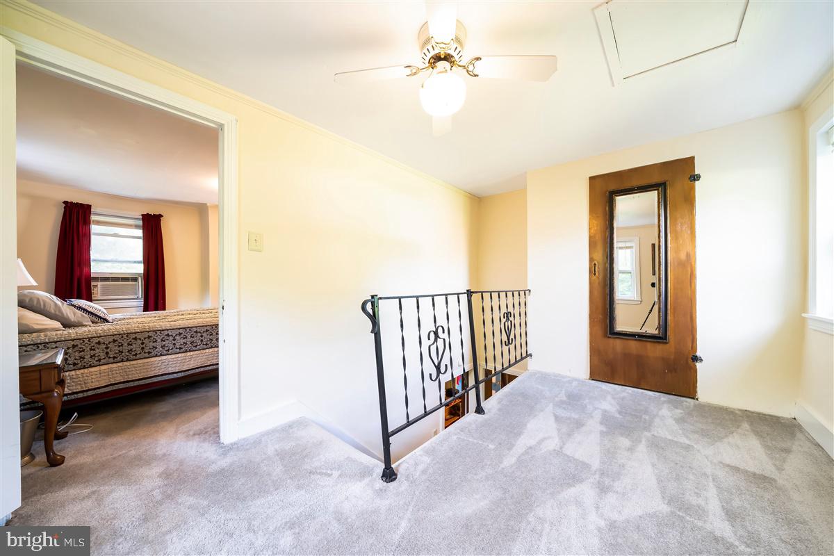 4919 Old Swimming Pool Road Frederick, MD 21703 - Photo 18 of 24 UPPER LEVEL HALL