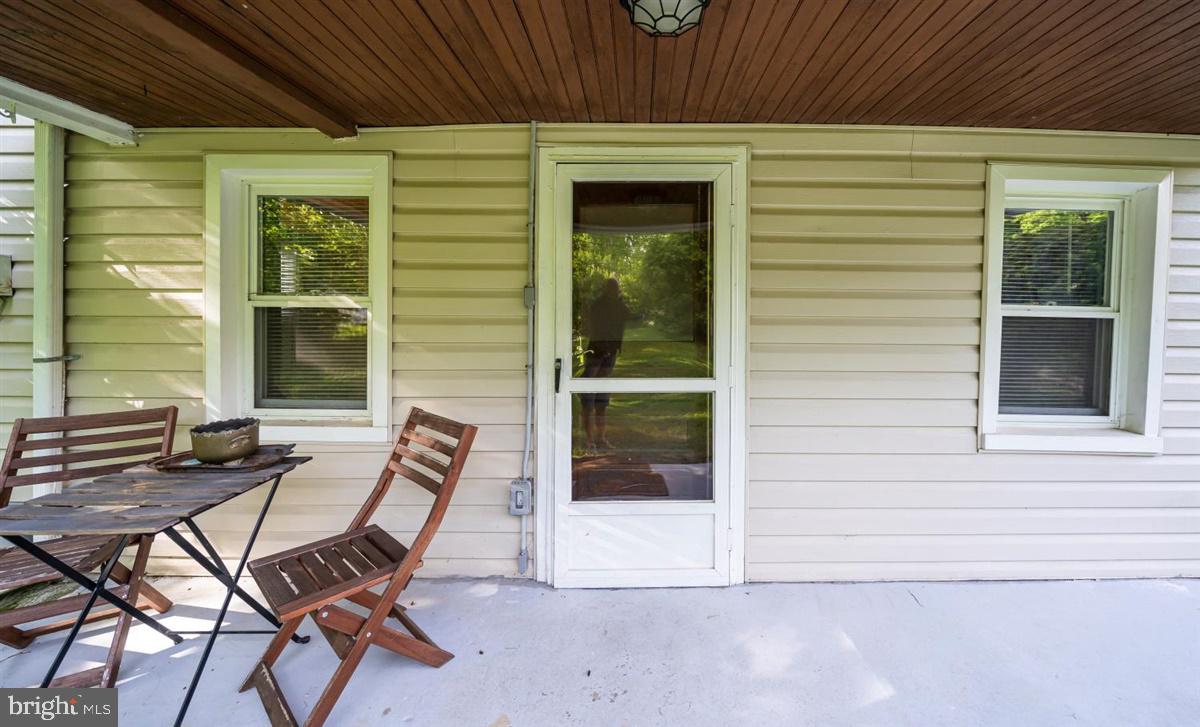 4919 Old Swimming Pool Road Frederick, MD 21703 - Photo 3 of 24 FRONT PORCH