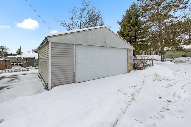 $172,000 | 319 Foster Avenue, Rockford, IL 61102