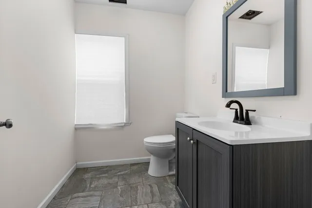 $172,000 | 319 Foster Avenue, Rockford, IL 61102