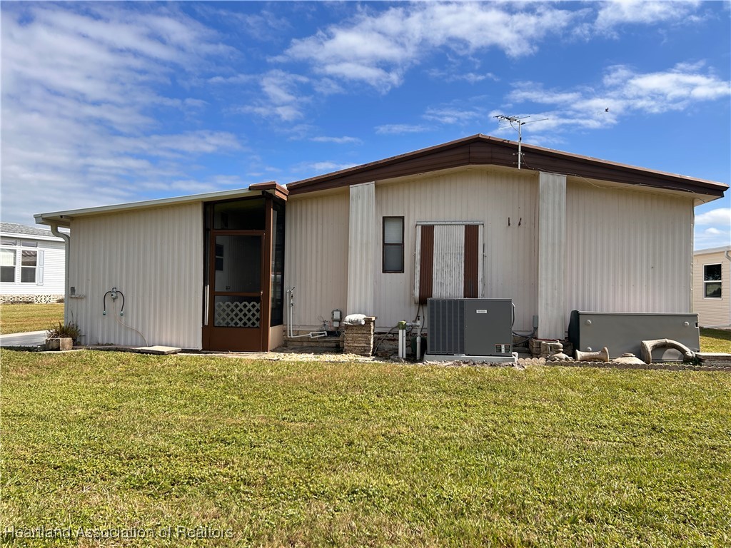 1528 Caribbean Road Sebring, FL 33870 - Photo 19 of 21 Gallery Image 19