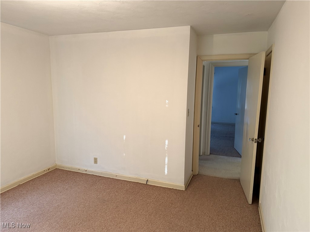 427 Butler Road Northeast Warren, OH 44483 - Photo 17 of 38 1st Floor