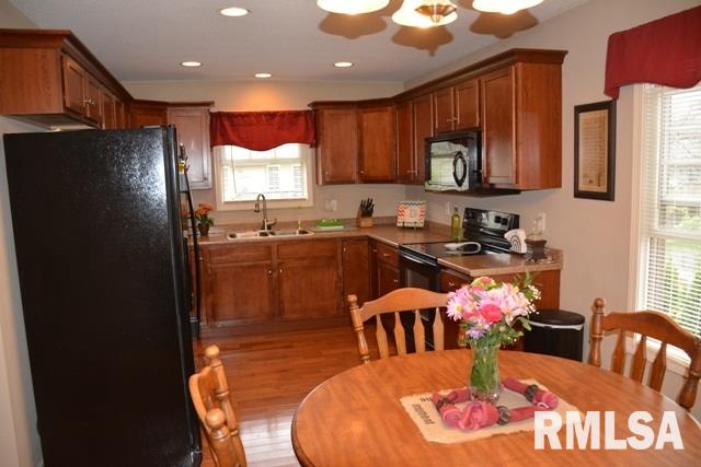 5303 West Airways Road Peoria, IL 61607 - Photo 10 of 29 Gallery Image 10